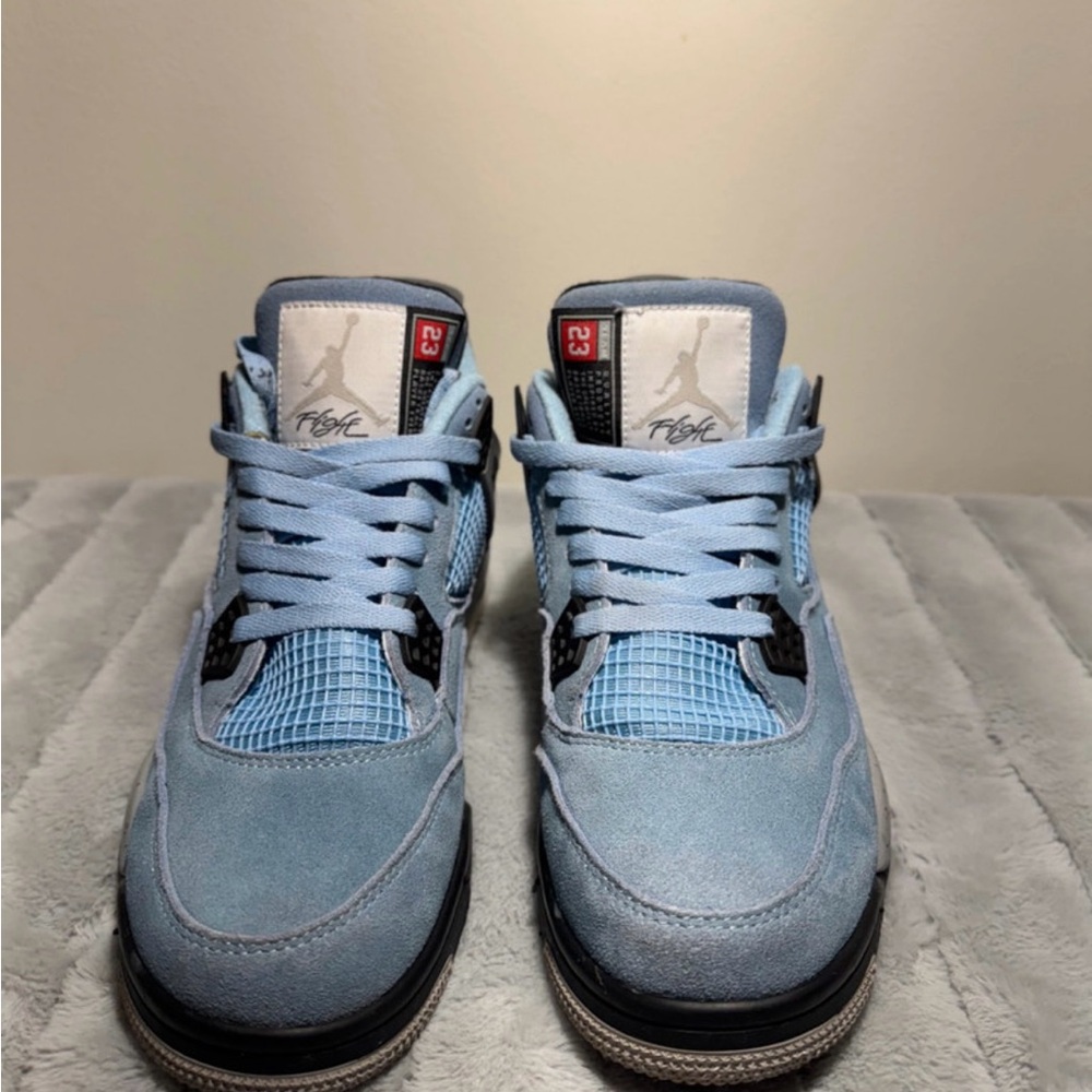 Limited edition to Air Jordan 4 Retro “University Blue” sneakers